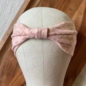 Persnickety | Blush Pink Damask Cotton Jersey Headband